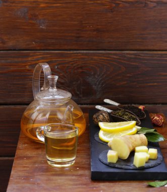 Zencefil, limon ve bal ile çay seti