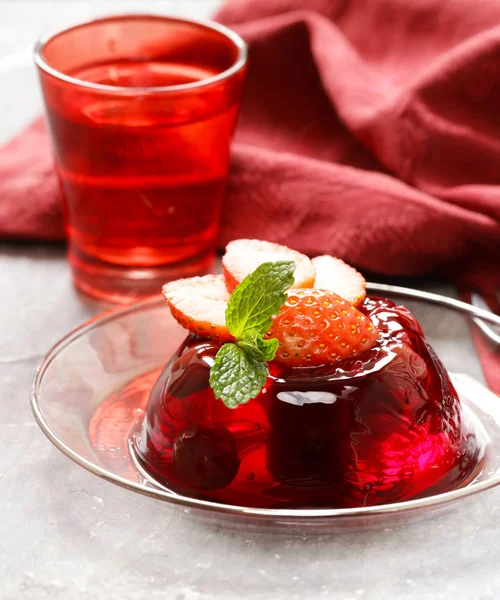 Berry vruchten gelei met vers fruit - zomer dessert — Stockfoto