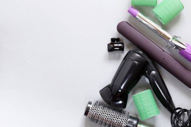 Araçlar Kuaförler - saç kurutma makinesi, saç maşası, tarak ayarla