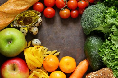Gıda alışveriş torbaları - sebze, meyve, ekmek ve makarna