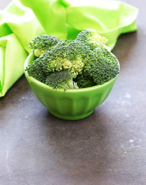 Brócolis verde fresco vegetal alimentação saudável — Fotografia de Stock