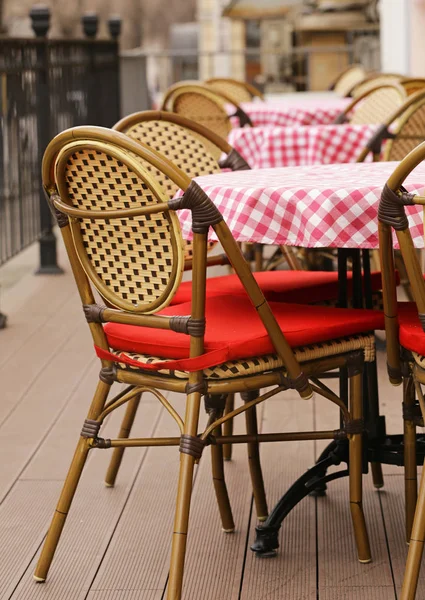 イタリアン ・ スタイルの夏の屋外カフェ — ストック写真