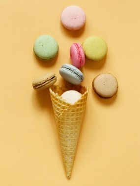 Renkli Badem Çerezler macaroons gözleme koni