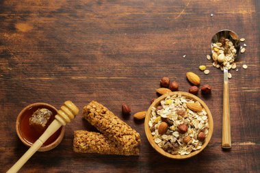 bütün tahıl granola bal kahvaltı ile müsli barlar