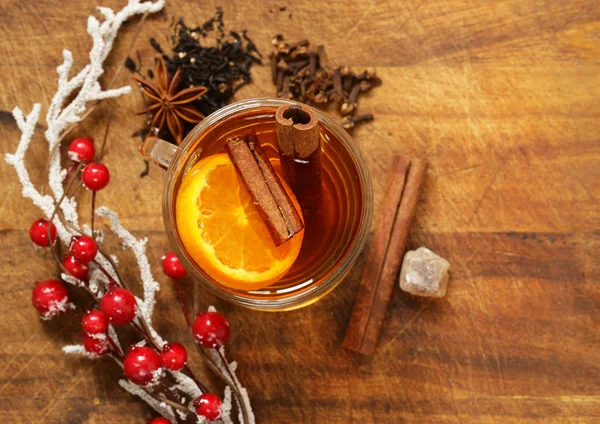 Temperos de chá de inverno - canela, anis, cravo — Fotografia de Stock