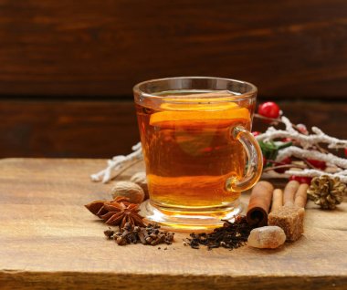 Tarçın, anason, karanfil baharat kış çayı-