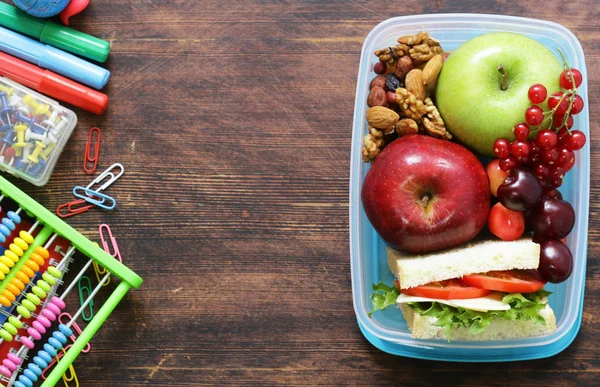 Lunchbox voor gezond eten op het kantoor en school — Stockfoto