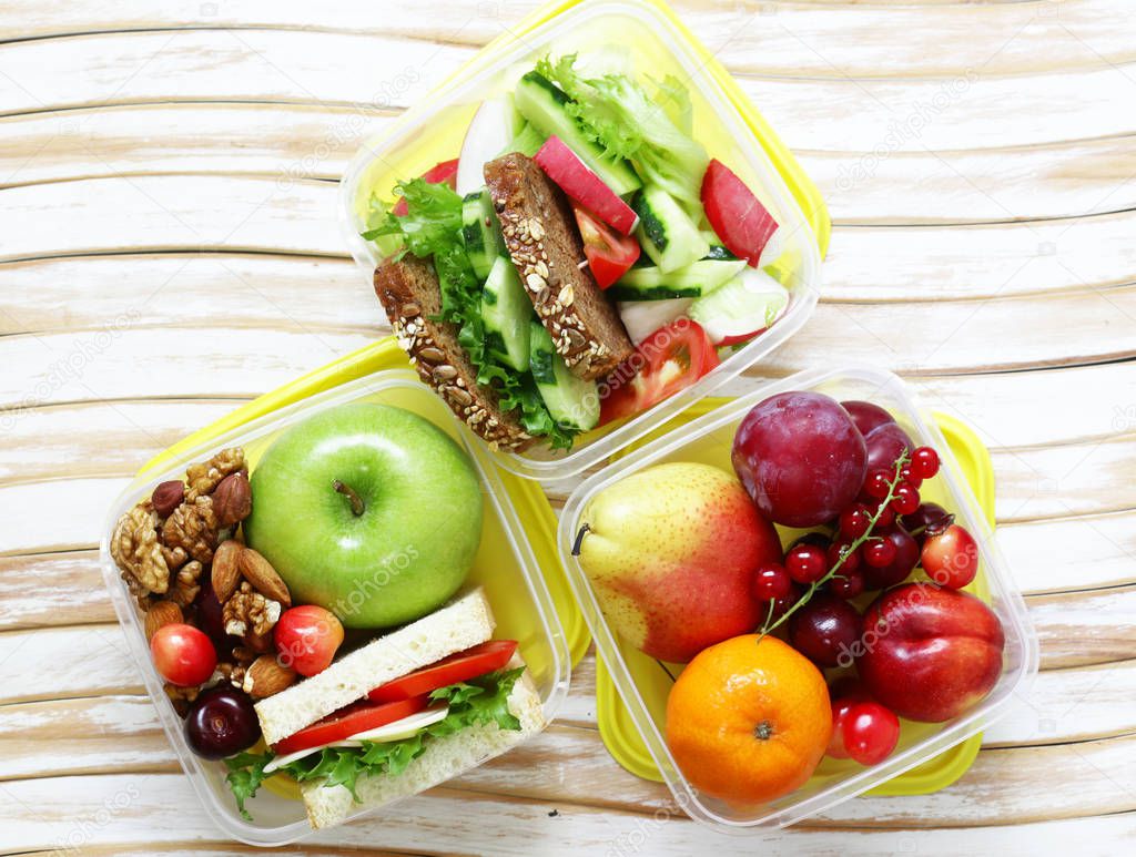 Lunch box for healthy eating at the office and school
