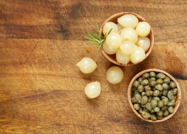 Marine inci soğan turşusu ve Kapari 