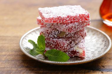 Türk lokumu dönüm loachum geleneksel oryantal tatlı