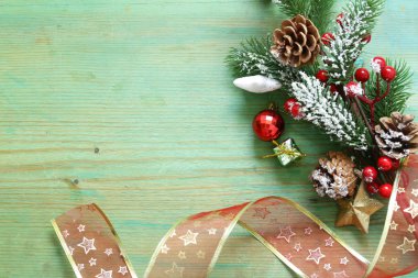 Noel süsleri, rustik tarzı ile Noel ağacı  