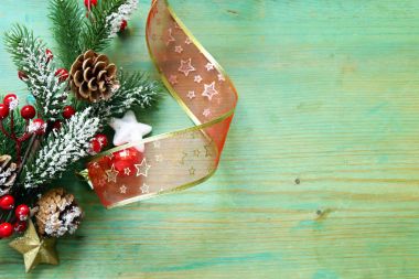 Noel süsleri, rustik tarzı ile Noel ağacı  