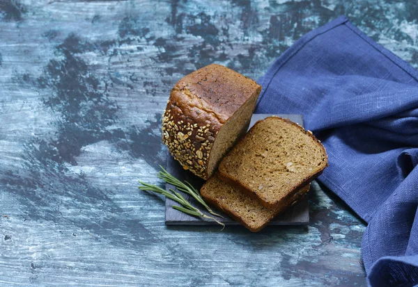 Çavdar kepekli ekmek - sağlıklı gıda