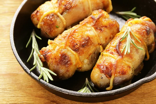 Roast rolls of chicken fillet with herbs — Stock Photo, Image