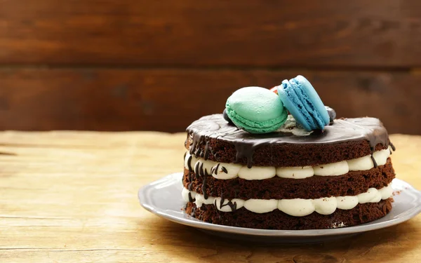 Çikolatalı kek vanilyalı krema ile bir tatlı bir tatil için değil.