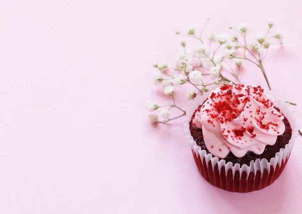 Glad mors dag! Efterrätt muffins och present på semester till mamma — Stockfoto