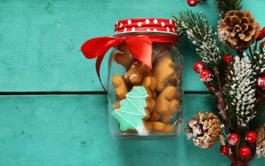 Noel gingerbread çerezleri tatil hediye ve tatlı