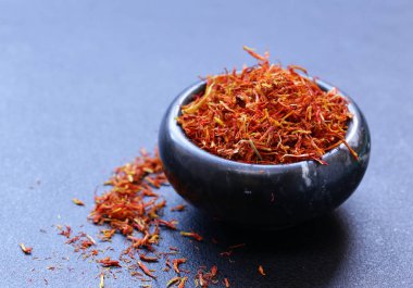 Bir harç geleneksel aromatik baharat safran