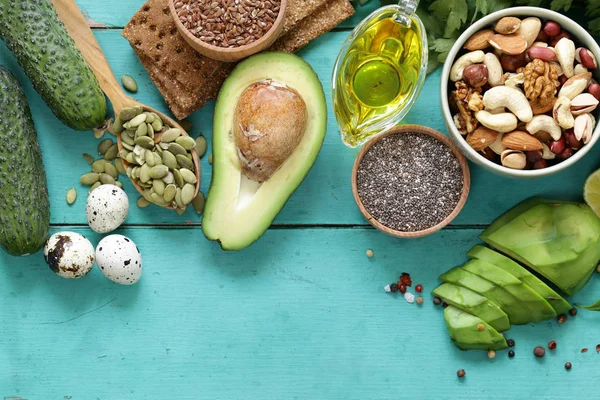 健康と栄養食品 アボカド 亜麻の種子 オリーブ オイル — ストック写真