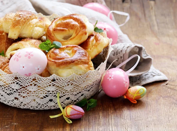 Easter Buns Painted Eggs Holiday Symbols — Stock Photo, Image