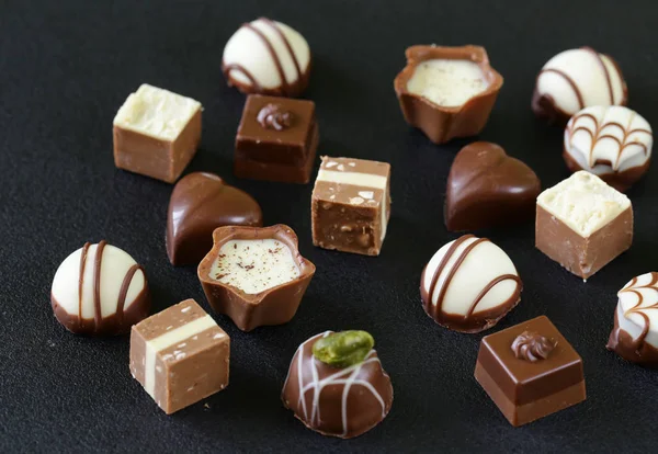Blandad Choklad Godis Till Efterrätt Och Behandlar — Stockfoto