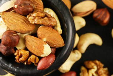 için sağlıklı bir diyet (kaşu, Antep fıstığı, fındık, ceviz, badem fındık karışımı)