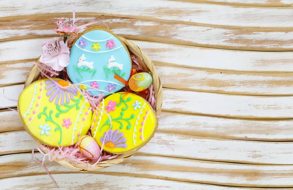 Osterkekse Mit Buntem Zuckerguss Als Leckerbissen Für Den Urlaub — Stockfoto