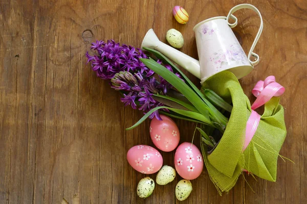 Pasen Stilleven Lente Bloemen Hyacinten Beschilderde Eieren — Stockfoto