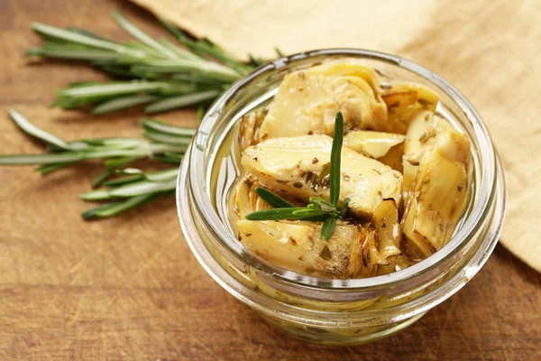 Carciofi Alla Griglia Conservati Sott Olio Con Spezie Erbe Aromatiche — Foto Stock