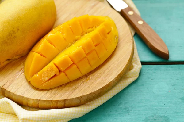 Fresh Tropical Mango Fruit Wooden Background — Stock Photo, Image