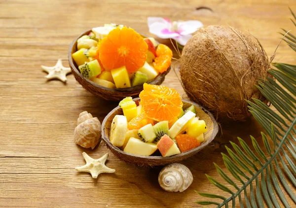 Salade Fruits Tropicaux Mangue Banane Kiwi — Photo