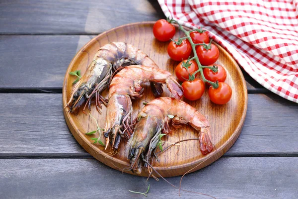 Grilled Large Shrimp Plate Wooden Table — Stock Photo, Image