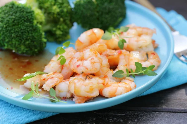 Garnalen Pepersaus Met Broccoli Garnituur — Stockfoto