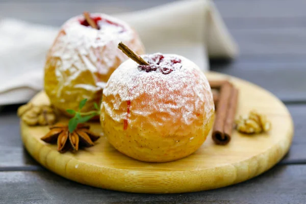 Manzanas Horno Con Canela Azúcar Polvo —  Fotos de Stock