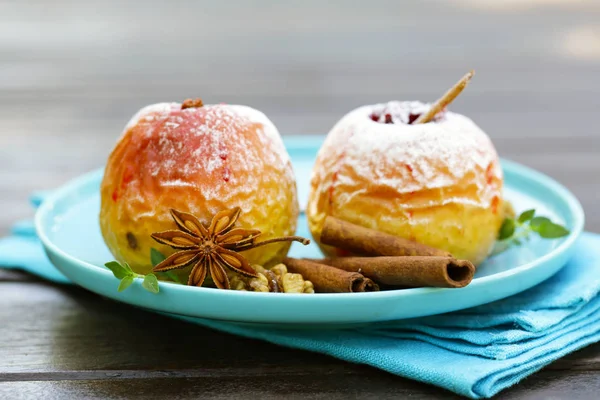 Manzanas Horno Con Canela Azúcar Polvo —  Fotos de Stock