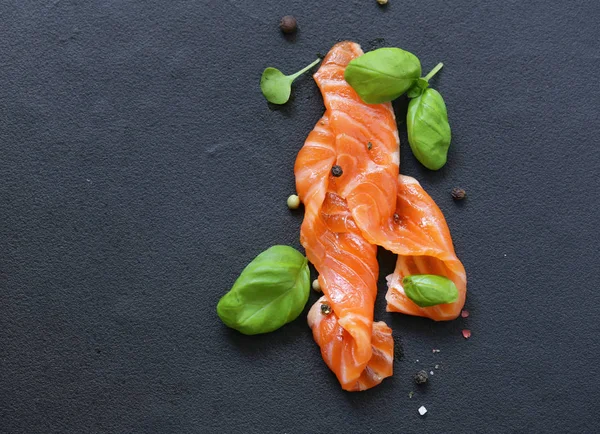 Red Fish Trout Pepper Basil — Stock Photo, Image