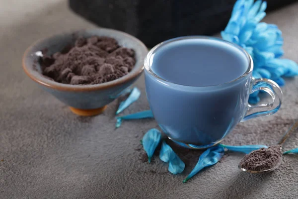 Blue Masala Tea Powder Gray Background — Stock Photo, Image