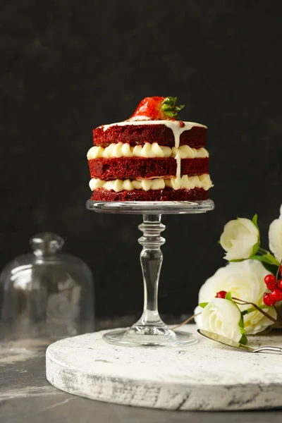 Czerwony Aksamit Tort Walentynki — Zdjęcie stockowe