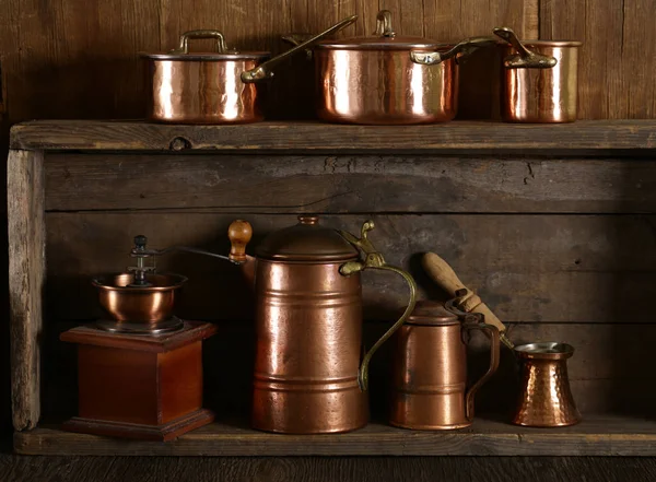 Utensílios Cobre Vasos Concha Panela Sobre Fundo Madeira — Fotografia de Stock