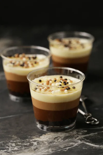 Dessert Cioccolato Bicchiere Tavolo — Foto Stock