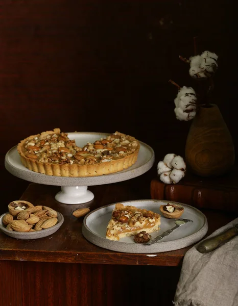 Nutty Tart Cake Almonds Caramel — Stock Photo, Image