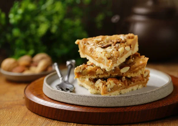 Nussige Torte Mit Mandeln Und Karamell — Stockfoto