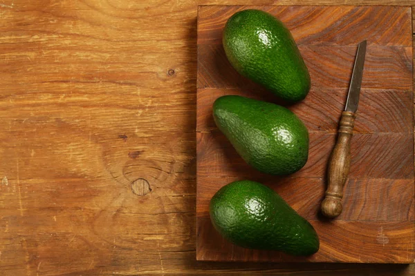 Natuurlijke Biologische Avocado Voor Een Gezond Dieet — Stockfoto