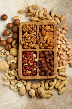 Sağlıklı beslenmek için doğal organik fındık