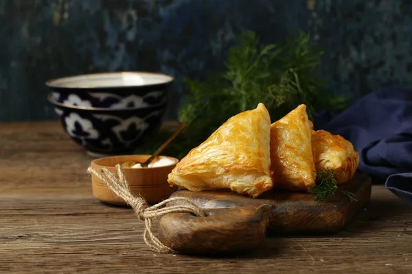 Svačinka Samosa Smažené Koláče Sýrem — Stock fotografie