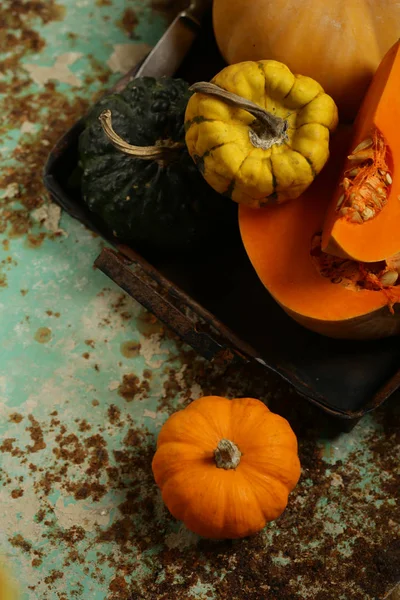 Natural Organic Pumpkins Rustic Table — Stock Photo, Image