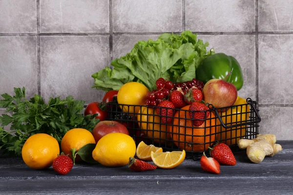 Verschiedenes Gemüse Und Obst Für Eine Gesunde Ernährung — Stockfoto