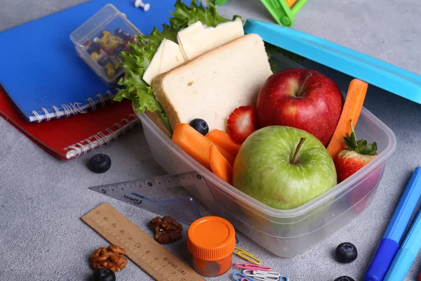 Шкільна Обідня Коробка Яблуком Бутербродом — стокове фото