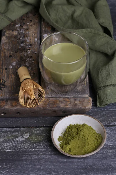 Chá Matcha Japonês Verde Uma Mesa Madeira — Fotografia de Stock