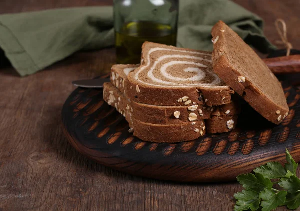Whole Wheat Rye Sliced Bread Wooden Board — Stock Photo, Image